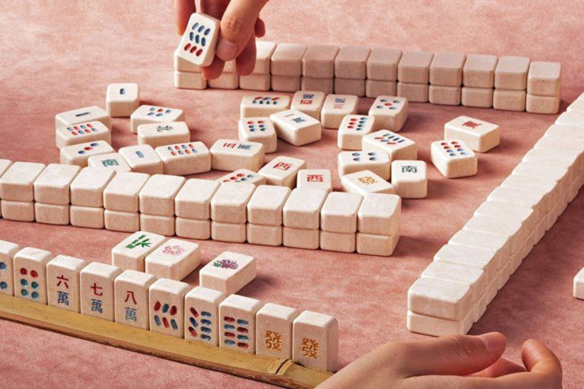 Mahjong learning session in Jakarta